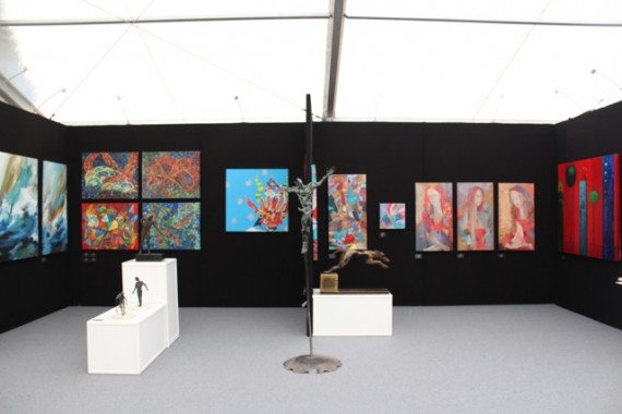 Photo : le stand chilien pendant le 6ème Art Monaco. ©