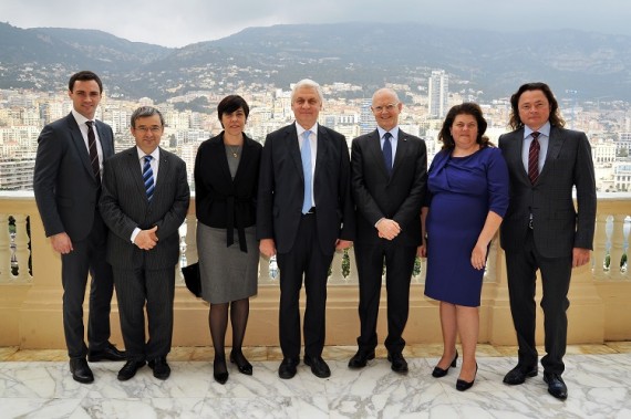 Photo (de gauche à droite) : M. Alexandre Makogonov, 2ème secrétaire à l'Ambassade de Russie, M. Georges Lisimachio, Chef de Cabinet de S.A.S le Prince Souverain, S.E. Mme Mireille Pettiti, Ambassadeur de Monaco en Russie, S.E. M. Alexandre Orlov, Ambassadeur de Russie à Monaco, S.E. M. Serge Telle, Ministre d'Etat de Monaco, Mme Ekaterina Séménikhina, Consul Général Honoraire de Russie à Monaco et M. Vladimir Séménikhin, Consul Général Honoraire du Kazakhstan à Monaco. © D.R.