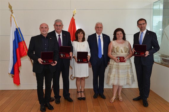 photo (de gauche à droite) : M. Jean-Christophe Maillot, Directeur des Ballets de Monte-Carlo, S.E M. Henri Fissore, Ambassadeur en Mission auprès du Ministre d'Etat, Mme Sylvie Biancheri, Directeur Général du Grimaldi Forum, S.E. M. Alexander Orlov, Ambassadeur de Russie accrédité à Monaco, Mme Ekaterina Séménikhina, Consul Général Honoraire de Russie à Monaco, M. Thomas Fouilleron, Directeur des Archives et de la Bibliothèque du Palais Princier. © D.R. 