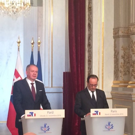 Photo : S.E. M. Andrej Kiska, à gauche, Président de la République slovaque avec son homologue S.E. M. Francois Hollande, Président de la République française. © Ambassade de Slovaquie