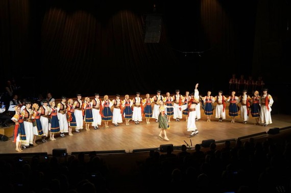 Photo : Compagnie nationale de danse de folklore LUCNICA - Slovak National Folklore Ballet. © D.R. Ambassade de Slovaquie