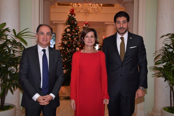 Photo : M. Moustapha El-SOlh, Président de l'A.C.H.M et Consul Honoraire du Liban à Monaco (à droite) accueillant S.E. Mme Marine de Carné-Trécesson, Ambassadeur de France à Monaco et Doyen du Corps Diplomatique (au centre) et le conférencier-invité, M. Jean Castellini, Conseiller de Gouvernement - Ministre pour les Finances et l'Economie. © Charly Gallo – Direction de la Communication